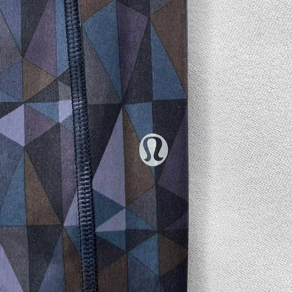 Lululemon‎ Speed Tight Women 6 Stained Glass / Black Pockets